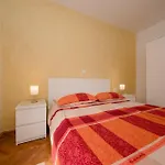 Daire With Parking Space Palit, Rab - 4970