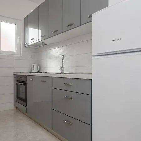 With Parking Space Palit, Rab - 4970 Daire