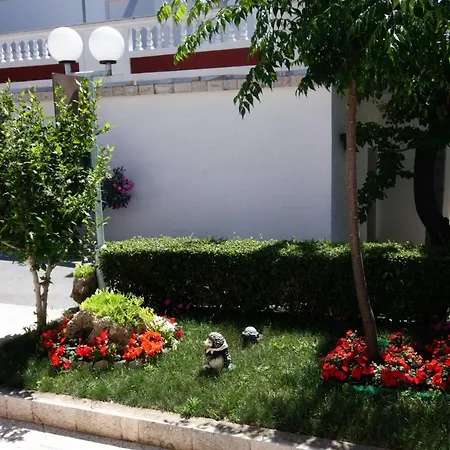 With Parking Space Palit, Rab - 4970 * Palit