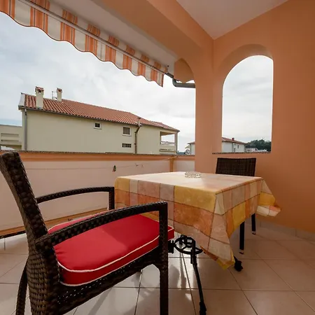 Apartmán With Parking Space Palit, Rab - 4970 *