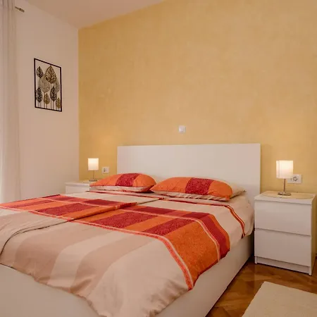 With Parking Space Palit, Rab - 4970 Apartmán