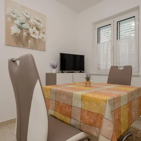 Appartement With A Parking Space Palit, Rab - 4970 *