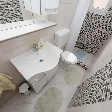 Apartmán With Parking Space Palit, Rab - 4970 New Translation