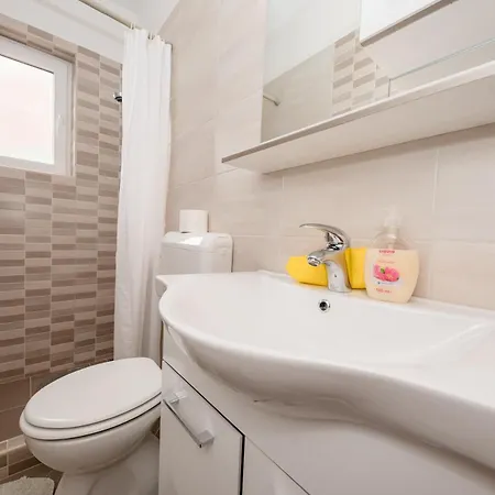 Apartmán With Parking Space Palit, Rab - 4970