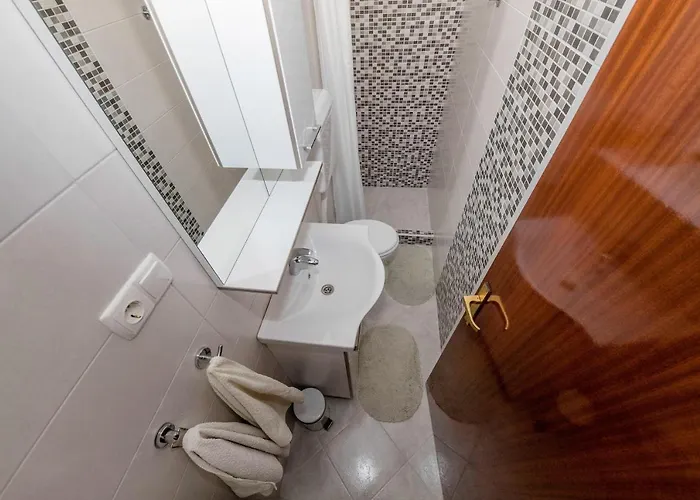 With Parking Space Palit, Rab - 4970 Appartamento *