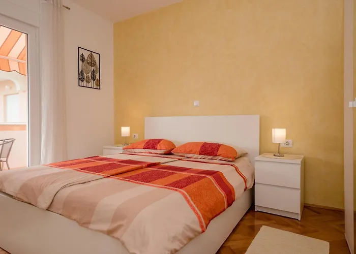 With Parking Space Palit, Rab - 4970 Appartamento