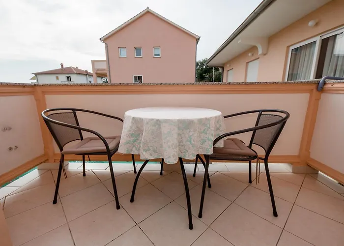 With Parking Space Palit, Rab - 4970 Appartamento *