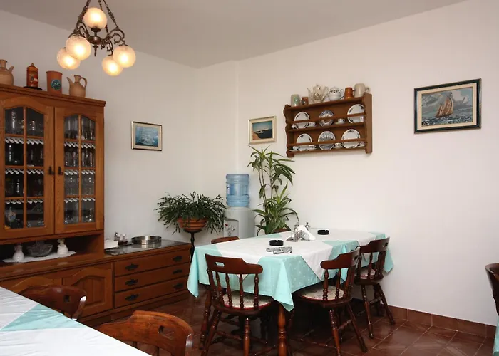 Appartamento With Parking Space Palit, Rab - 4970